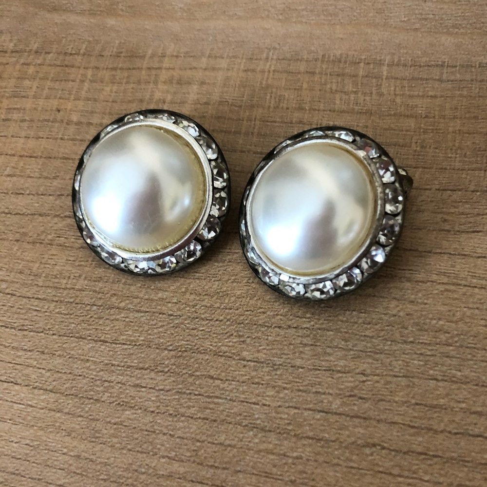 Vintage Clip On Earrings